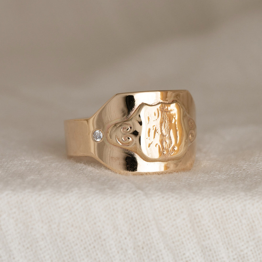 9ct yellow gold ring with heirloom signet face, laboratory grown diamond.