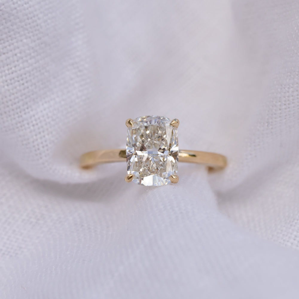 2.42ct laboratory grown diamond, 18ct yellow gold.