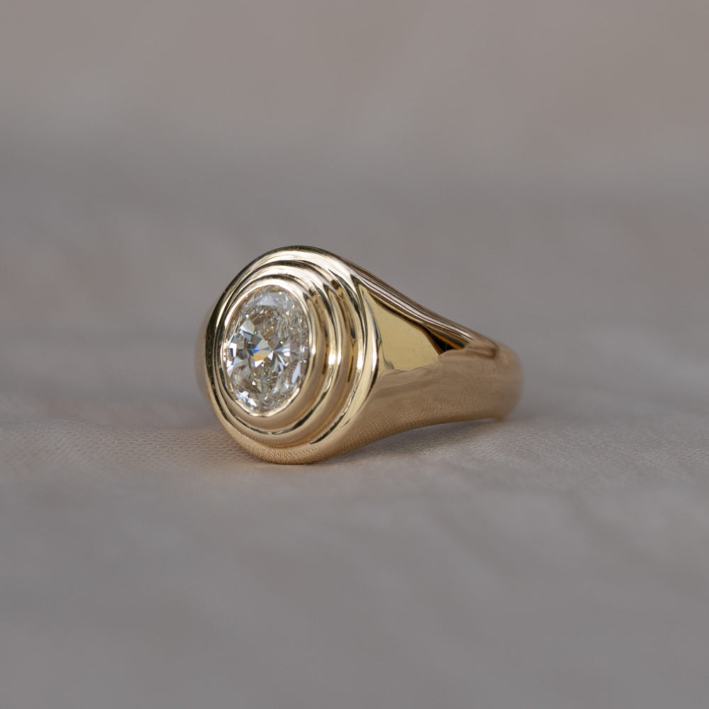 1ct natural diamond, 14ct yellow gold.