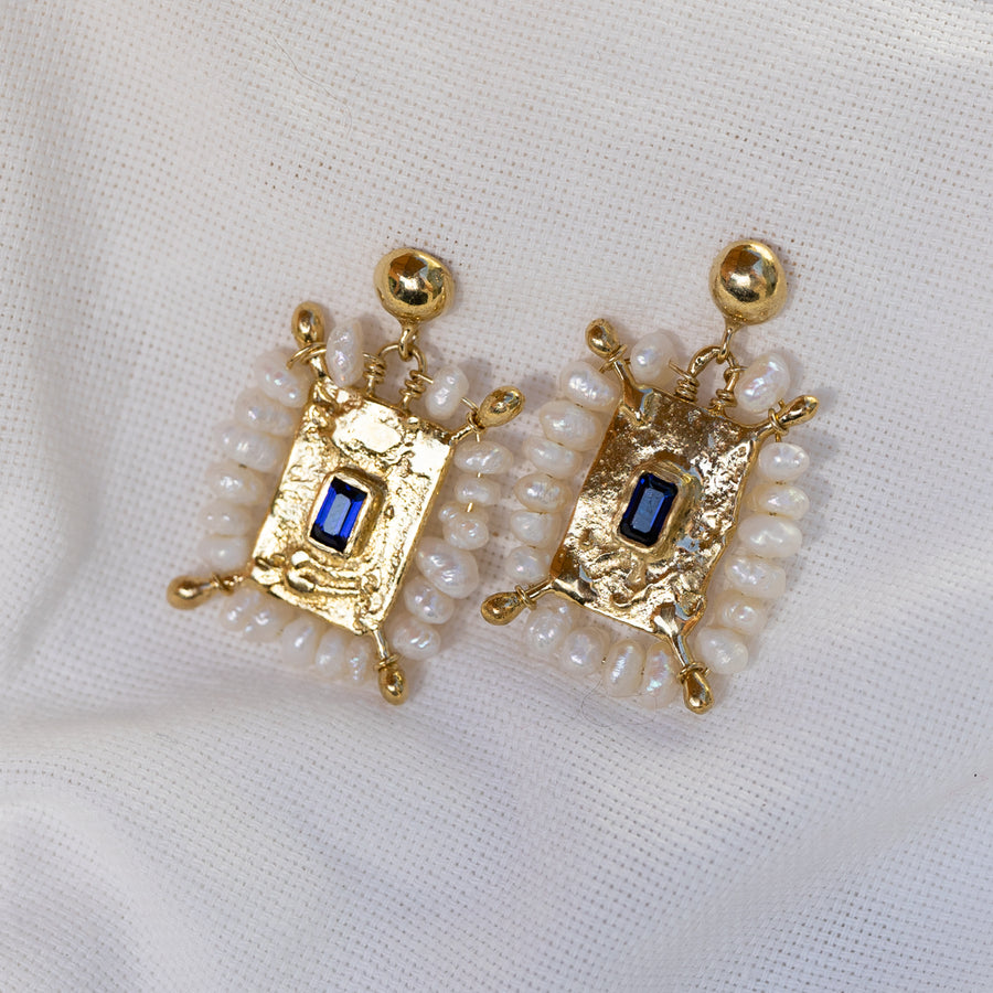 L'ange Sharpe Sapphire Earrings