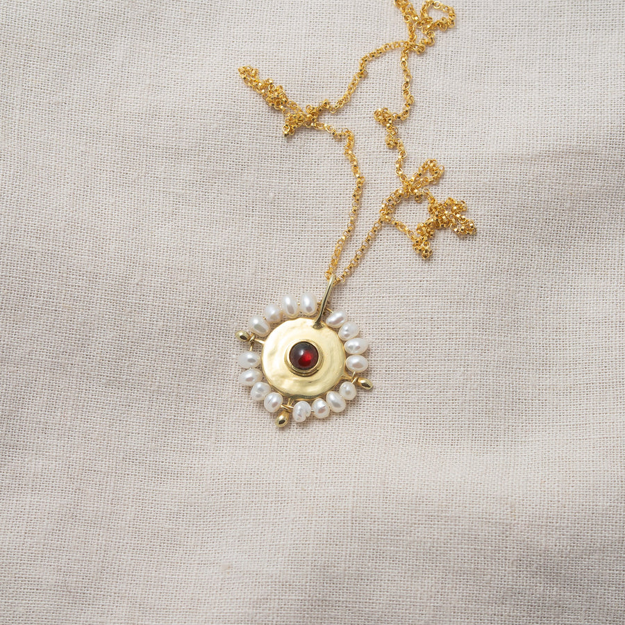 L'ange Garnet Necklace